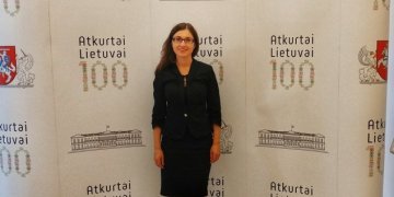 Tarp Konstitucijos egzamino nugalėtojų – teismo posėdžių sekretorė