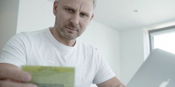 Atnaujinamas transporto priemonių registracijos liudijimas