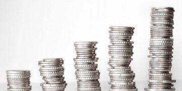 Seimas spręs, ar didinti akcizus stipriam alkoholiui