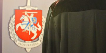 Dėl prokuroro sukelto autoįvykio pradėtas ikiteisminis tyrimas