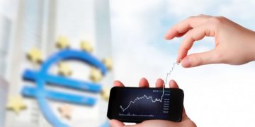 Europos Komisija: Lietuvos ekonomika sparčiai stiebiasi į viršų