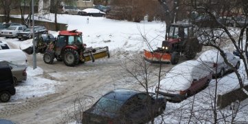 Sostinės savivaldybėje visą vasarį – daugiabučių kiemų valymo akcija