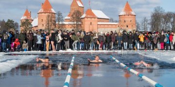 25 metrų plaukimas ekete 2019: Trakuose rungsis daugiau nei du šimtai drąsuolių