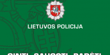 Trys asmenys apvogė parduotuvę