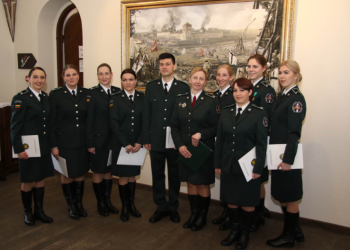 VSAT gretose – 10 naujų pareigūnų