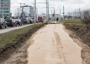 Sostinės Kareivių gatvėje tiesiamas naujas dviračių takas