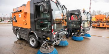 Šį pavasarį sostinė gatves valys naujausia vakuumine technika