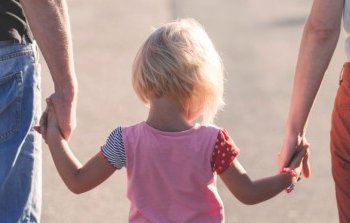 Esamus globėjus, norinčius tapti budinčiais globotojais Vilniaus rajone, kviečiame į mokymus