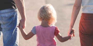 Esamus globėjus, norinčius tapti budinčiais globotojais Vilniaus rajone, kviečiame į mokymus