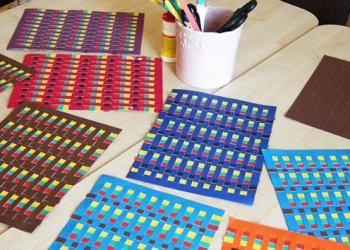 Rykantų bibliotekoje nupynė tautiškas juostas