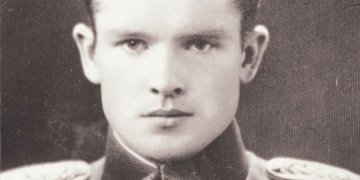 Sudaužyta J. Noreikos-Generolo Vėtros atminimo lenta Vilniuje