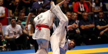 Turnyro Vilniuje dalyvių priešakyje – karatė legendos V. Dimitrovas ir I. Mikštaitė