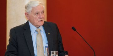 V. Adamkus apie prezidento rinkimuose rems Gitaną Nausėdą