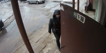 Pareigūnai prašo visuomenės pagalbos – atpažinti nuotraukose užfiksuotą vyrą