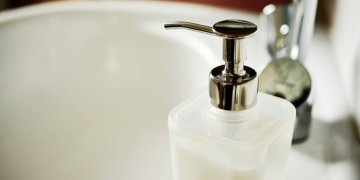 Dušo sienelės pagal individualius užsakymus