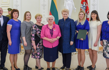 Marja Matuiza iš Kalesninkų apdovanota Prezidentės