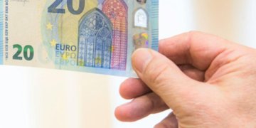 Vilniuje neblaivus vyras pareigūnus bandė papirkti 20 eurų kyšiu