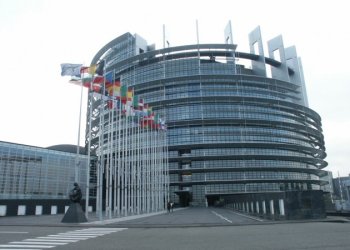 Olandijoje prasidėjęs balsavimas atveria Europos Parlamento rinkimų maratoną