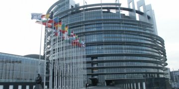 Olandijoje prasidėjęs balsavimas atveria Europos Parlamento rinkimų maratoną