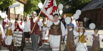 Maloniai kviečiame dalyvauti Trakų miesto šventės „Trakų vasara 2019“ teatralizuotos eisenos konkurse.