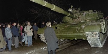 Prokuratūra atšaukė sprendimą stabdyti Sausio 13-osios tyrimą