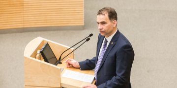 R. Masiulis siūlo įdiegti kelių rinkliavą