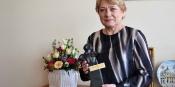 Merei Marijai Rekst įteiktas apdovanojimas už nuopelnus Lenkijai ir lenkams gyvenantiems už Lenkijos valstybės ribų