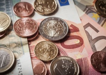 15min ir BNS savininkas parduoda skelbimų verslą Baltijos šalyse „Apax Partners“ fondams