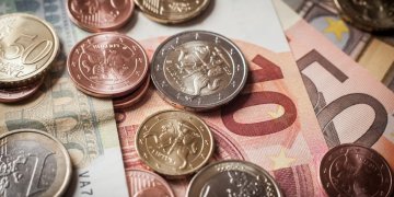 15min ir BNS savininkas parduoda skelbimų verslą Baltijos šalyse „Apax Partners“ fondams