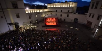 Kultūros naktis Valdovų rūmuose:  paroda apie Leonardo da Vinci ir puokštė muzikos