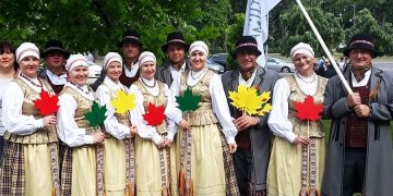 „Lendvarės“ šokėjai gynė Lentvario garbę