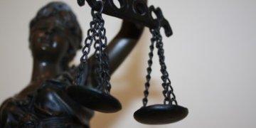 Dėl teisėjos ligos atidėtas politinės korupcijos bylos nagrinėjimas