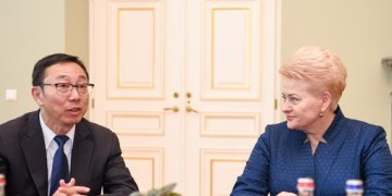 Prezidentė: lėtėjanti ekonomika reikalauja sprendimų