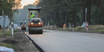 Sostinės Nemenčinės plente – beveik 3 km naujo asfalto