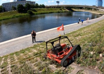 Sostinė tvarkosi išmaniai – teritorijas prižiūri robotai ir dronai