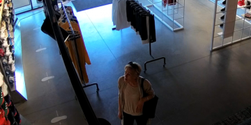 Policija prašo atpažinti nusikalstama veika įtariamą asmenį