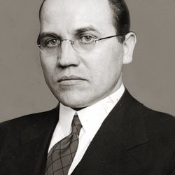 Parlamentarai A. Ažubalis ir L. Kasčiūnas dėl galimai pažeistos K. Škirpos alėjos pervadinimo procedūros kreipėsi į Vyriausybės atstovą