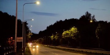 Nušvito Savanorių prospektas sostinėje – įrengtas naujas modernus LED apšvietimas