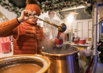 Sostinės taryba ragina Seimą išsaugoti smulkų lauko kavinių verslą