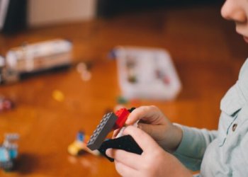 Vyriausybė siūlo vaiko pinigus kelti iki 60, ne iki 70 eurų, labiau remti skurdžias šeimas