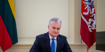 G. Nausėda apie automobilių mokestį: reikėtų pradėti nuo prabangos mokesčio