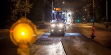 Sostinėje remontuojama apie 150 daugiabučių kiemų, gatvių remontas – tik naktimis