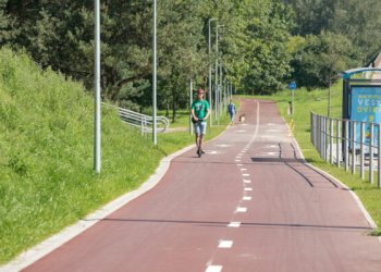 Sostinės Kareivių gatvėje – naujas dviračių takas
