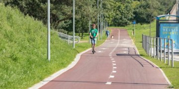 Sostinės Kareivių gatvėje – naujas dviračių takas