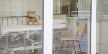 Pirmą kartą Lietuvoje – ypatinga paramos akcija, žmones kviečianti įsijausti į sergančių vaikų tėvų ir artimųjų vaidmenį