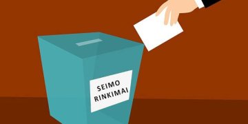 Žirmūnų apygardoje į antrą Seimo nario rinkimų turą pateko P. Kuzmickienė ir G. Paluckas