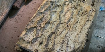 Teismas atmetė Vyčio šalininkų prašymus stabdyti maketo Lukiškių aikštėje eksponavimą