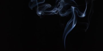 Vyriausybėje – ginčai dėl draudimo parduotuvėse eksponuoti tabako gaminius