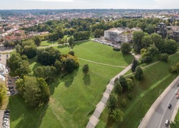 Istorinis įvykis sostinėje: bus pradėti Profsąjungų rūmų griovimo darbai