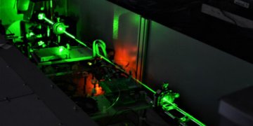 Lietuviai lazeriais supjaustyti galės pačias trapiausias medžiagas